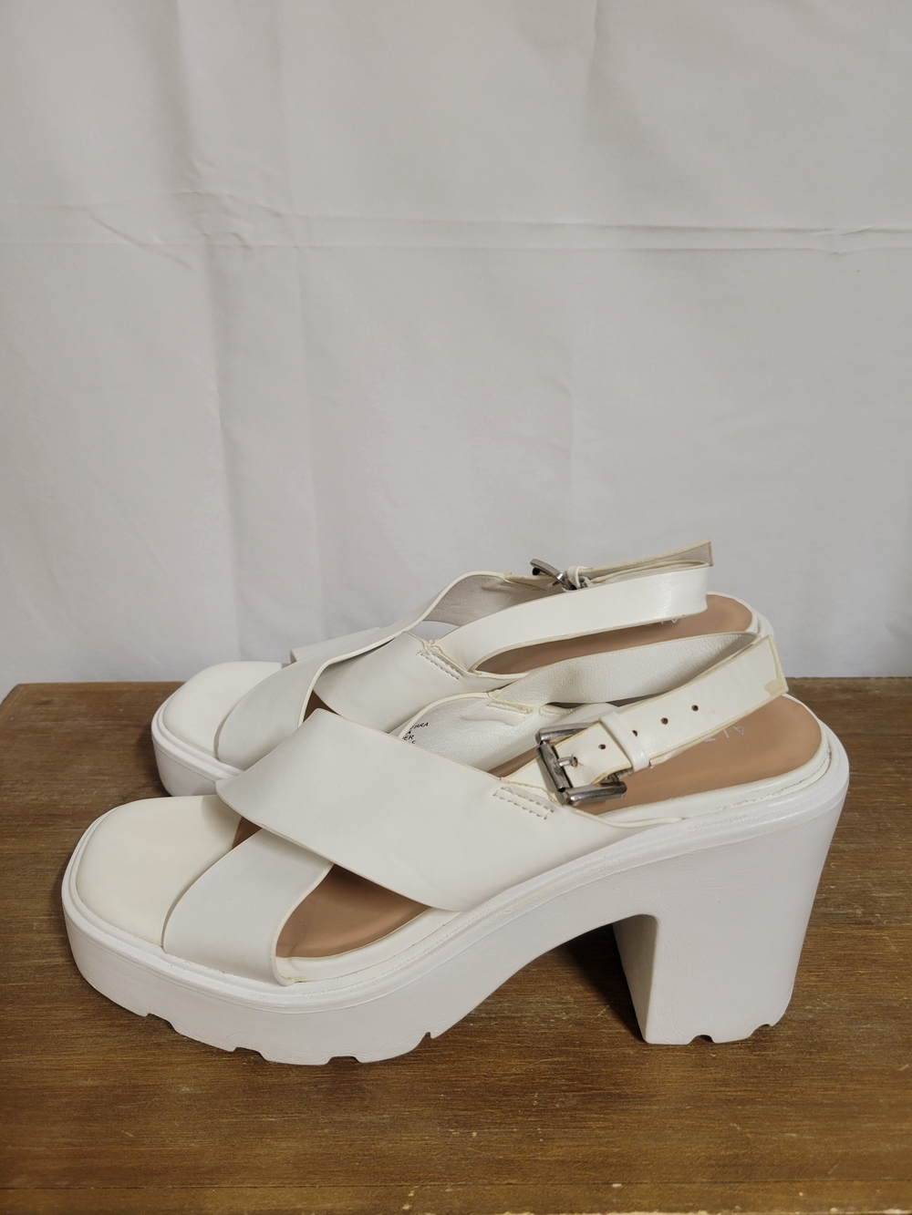 Women’s White Platform Slingback Sandals